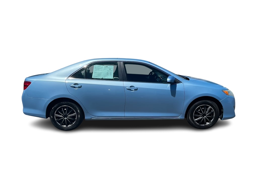 Thumbnail: 2013 Toyota Camry - 15