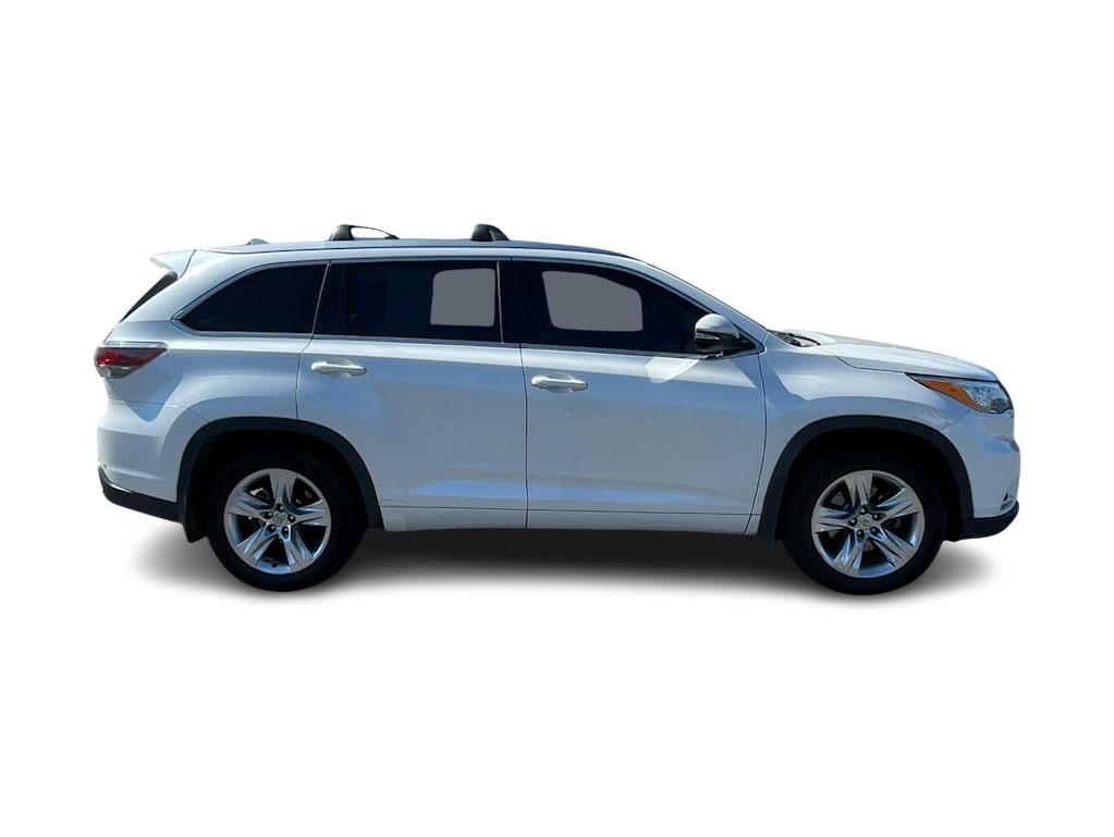 Thumbnail: 2015 Toyota Highlander - 16