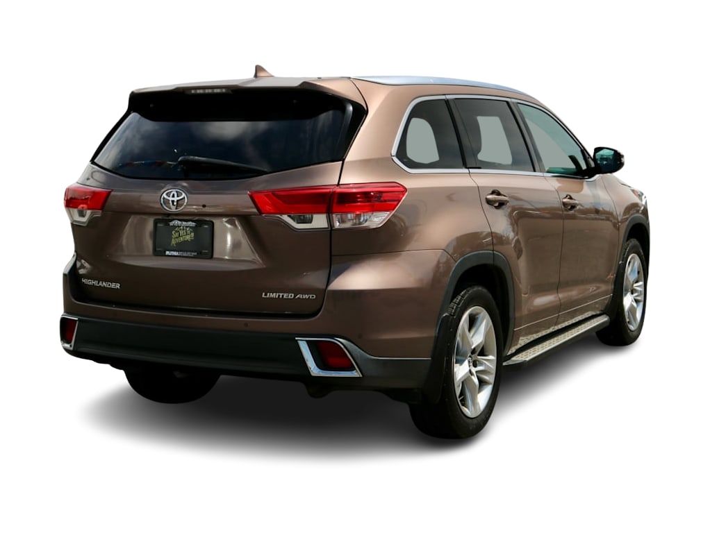 Thumbnail: 2017 Toyota Highlander - 19