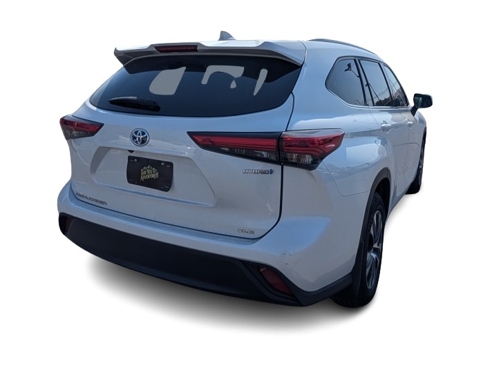 Thumbnail: 2022 Toyota Highlander - 9