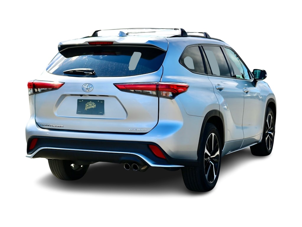 Thumbnail: 2021 Toyota Highlander - 18