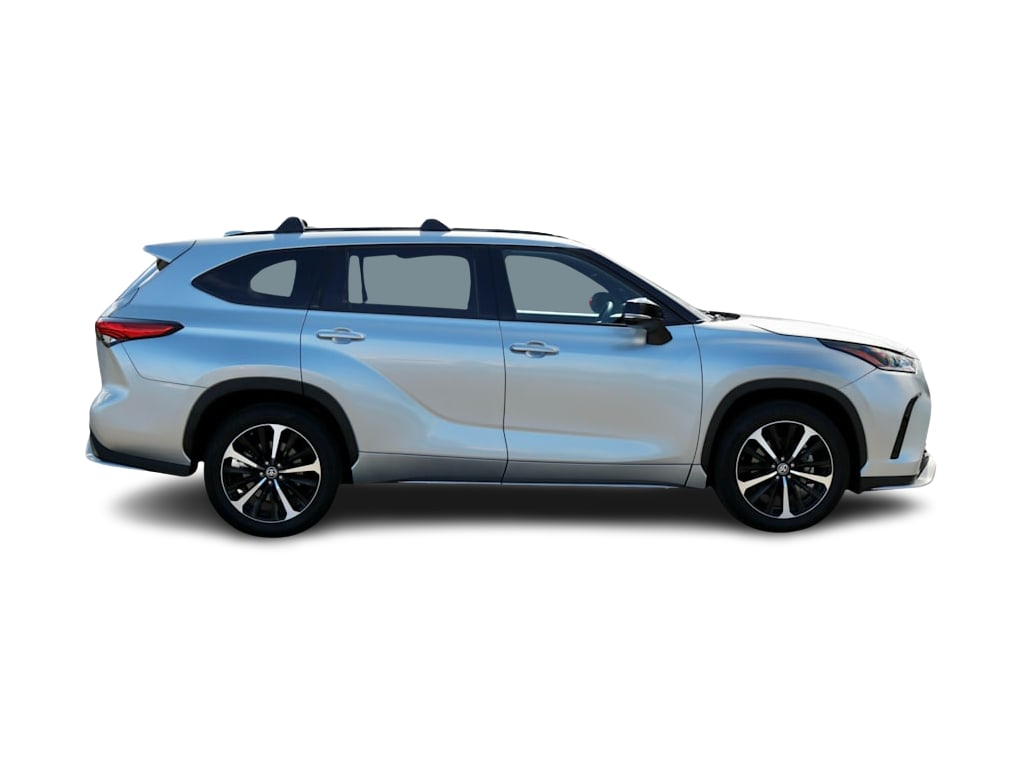 Thumbnail: 2021 Toyota Highlander - 17