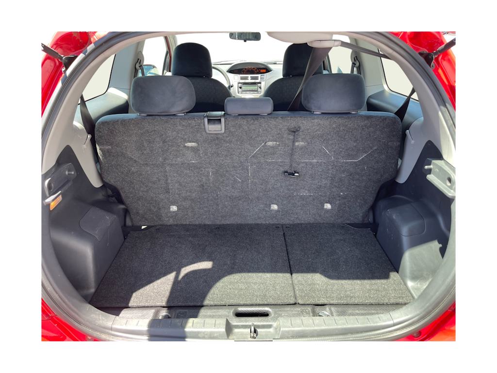 Thumbnail: 2009 Toyota Yaris - 15