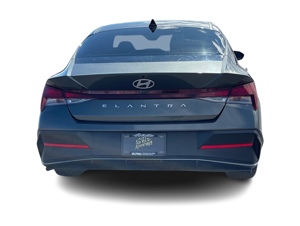 Thumbnail: 2024 Hyundai Elantra - 3