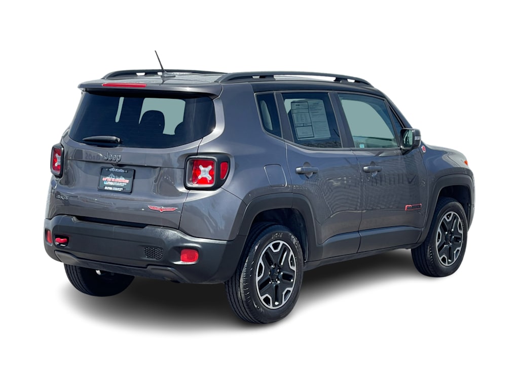 Thumbnail: 2017 Jeep Renegade - 18