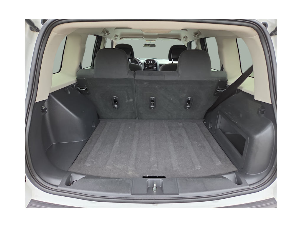 Thumbnail: 2013 Jeep Patriot - 17