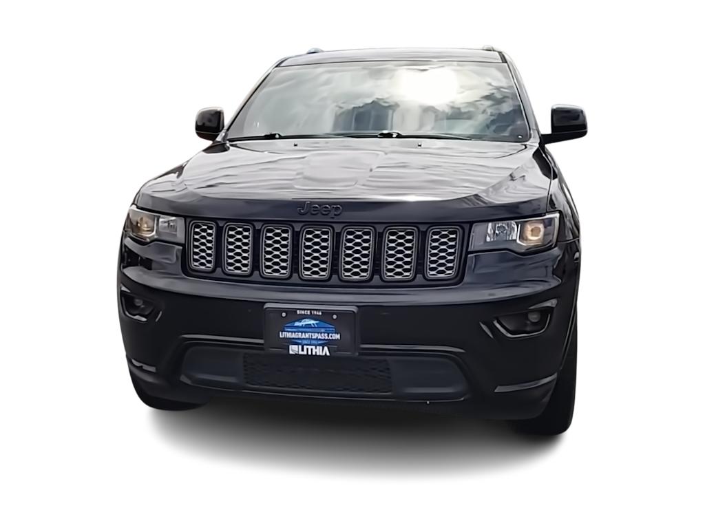 Thumbnail: 2017 Jeep Grand Cherokee - 6