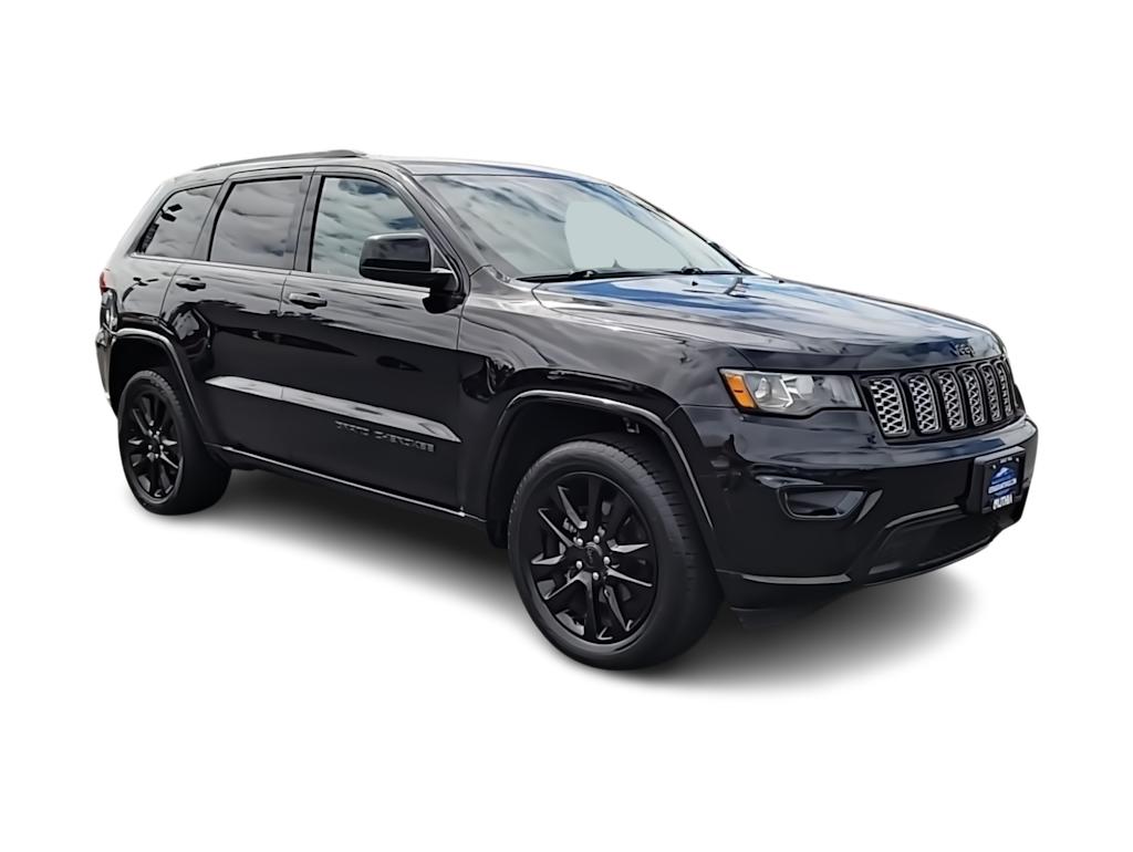Thumbnail: 2017 Jeep Grand Cherokee - 19