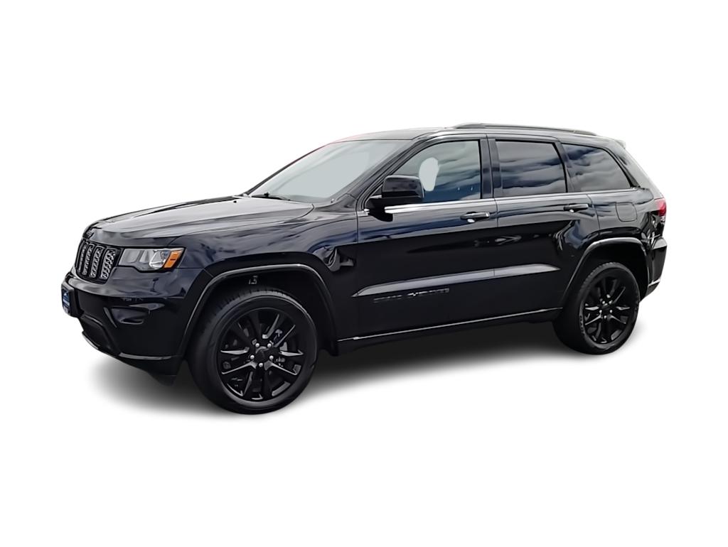 Thumbnail: 2017 Jeep Grand Cherokee - 3