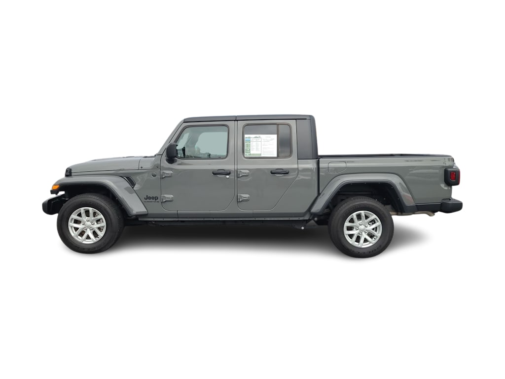 Thumbnail: 2023 Jeep Gladiator - 25