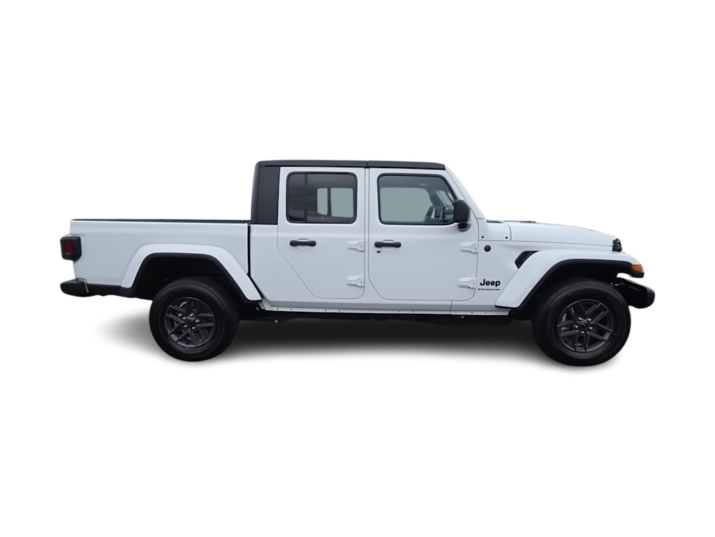 Thumbnail: 2026 Jeep Gladiator - 22
