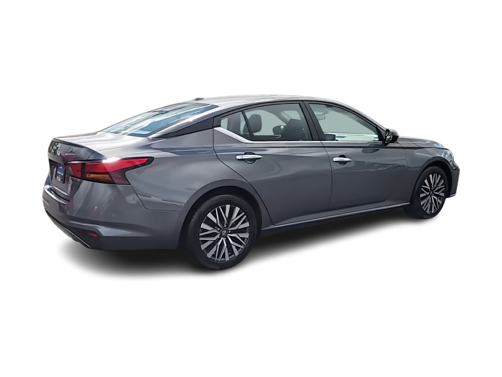 Thumbnail: 2025 Nissan Altima - 21