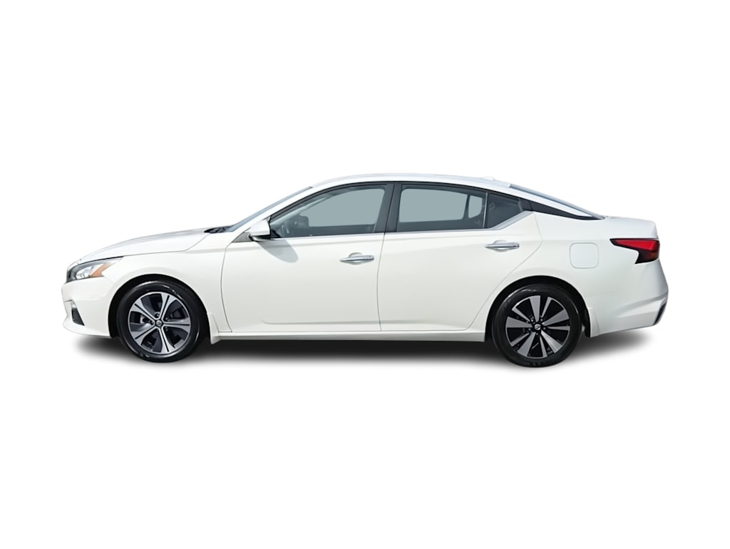 Thumbnail: 2022 Nissan Altima - 3