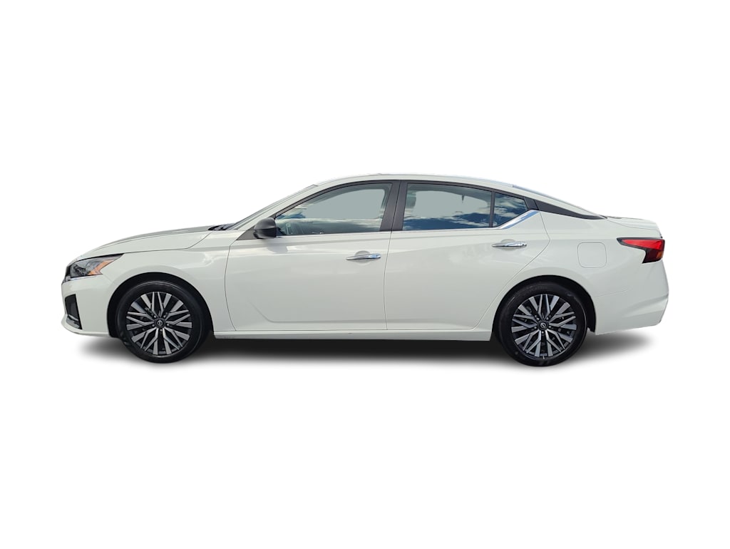 Thumbnail: 2025 Nissan Altima - 23