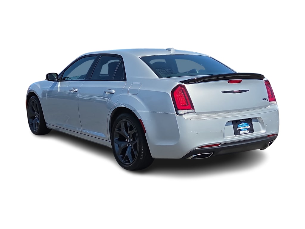Thumbnail: 2021 Chrysler 300 - 23