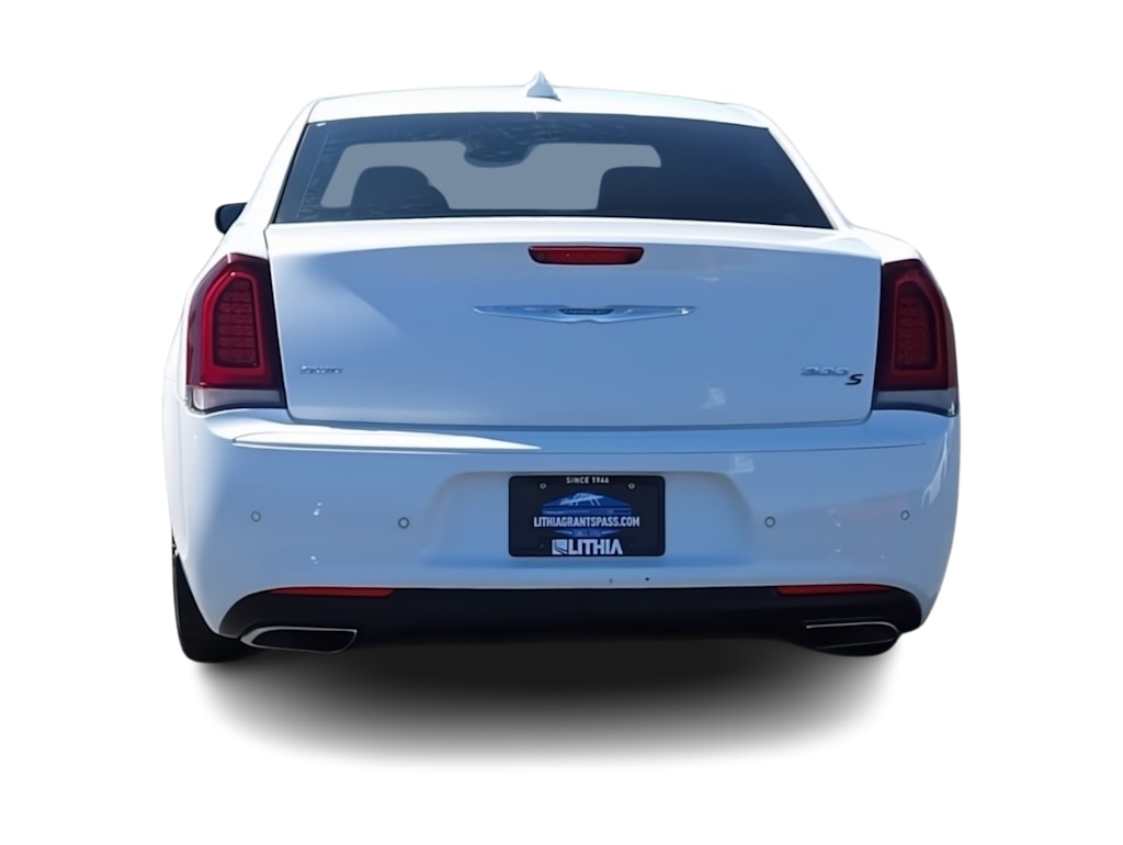 Thumbnail: 2017 Chrysler 300 - 5