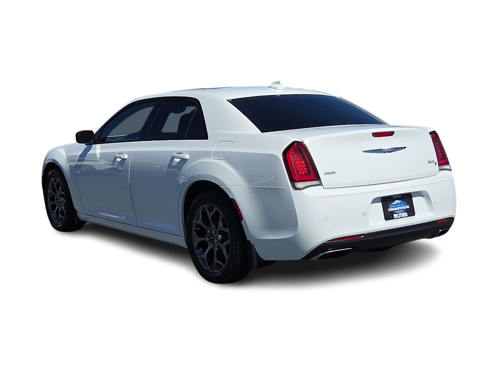 Thumbnail: 2017 Chrysler 300 - 24