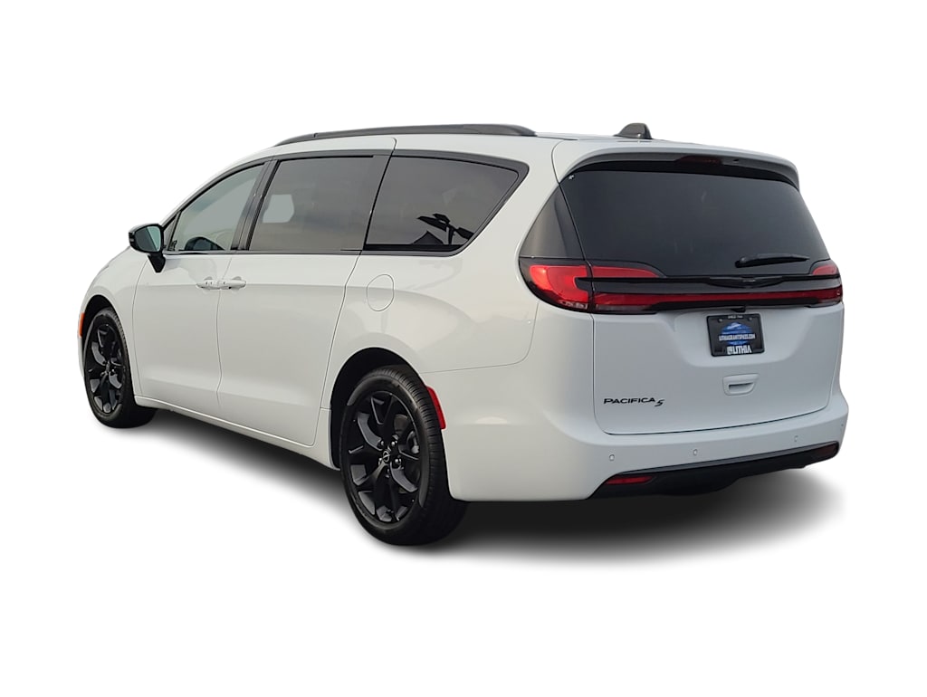 Thumbnail: 2026 Chrysler Pacifica - 24