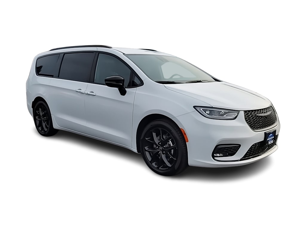 Thumbnail: 2026 Chrysler Pacifica - 19