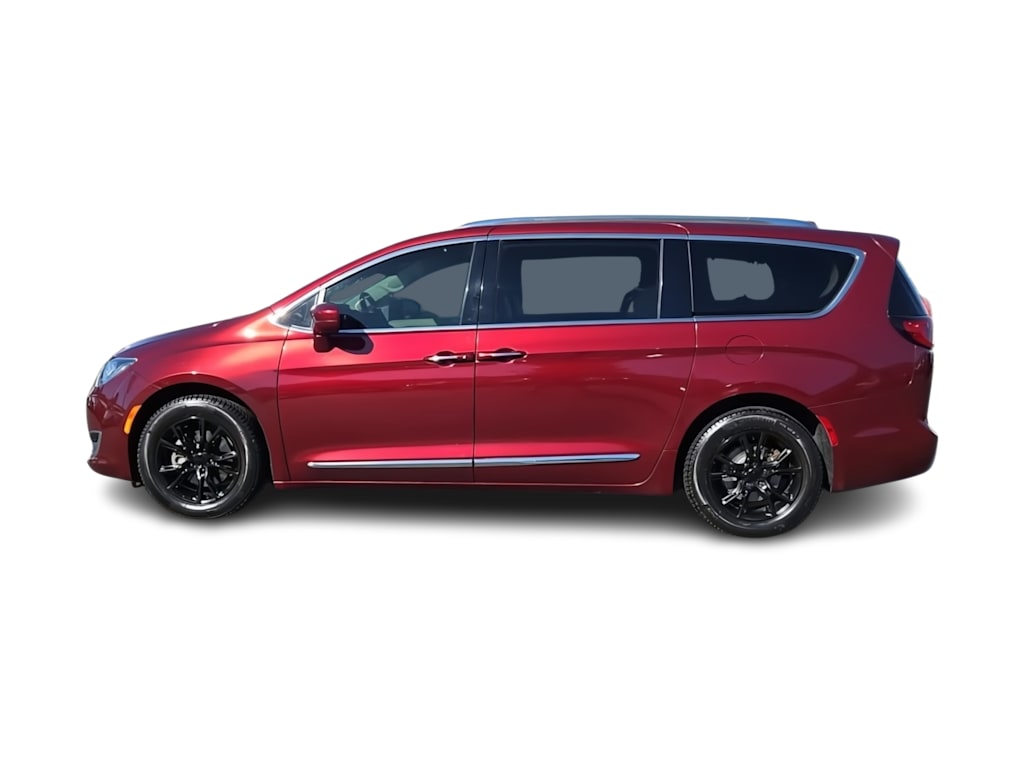 Thumbnail: 2020 Chrysler Pacifica - 3