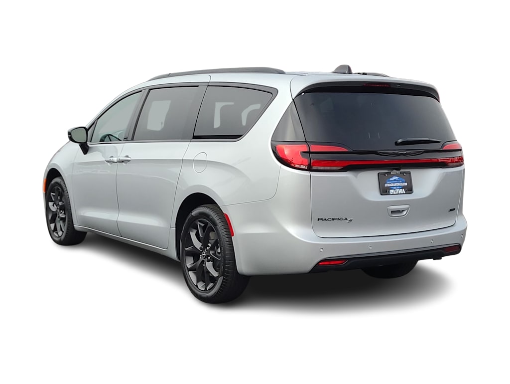 Thumbnail: 2026 Chrysler Pacifica - 23