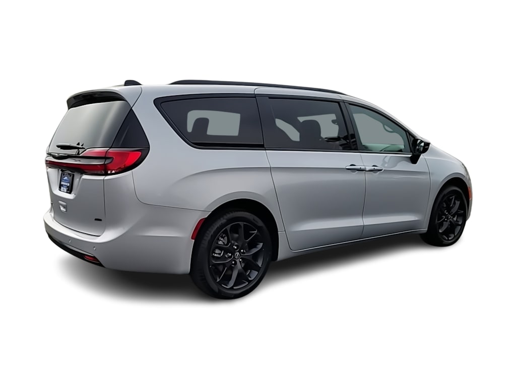Thumbnail: 2026 Chrysler Pacifica - 20