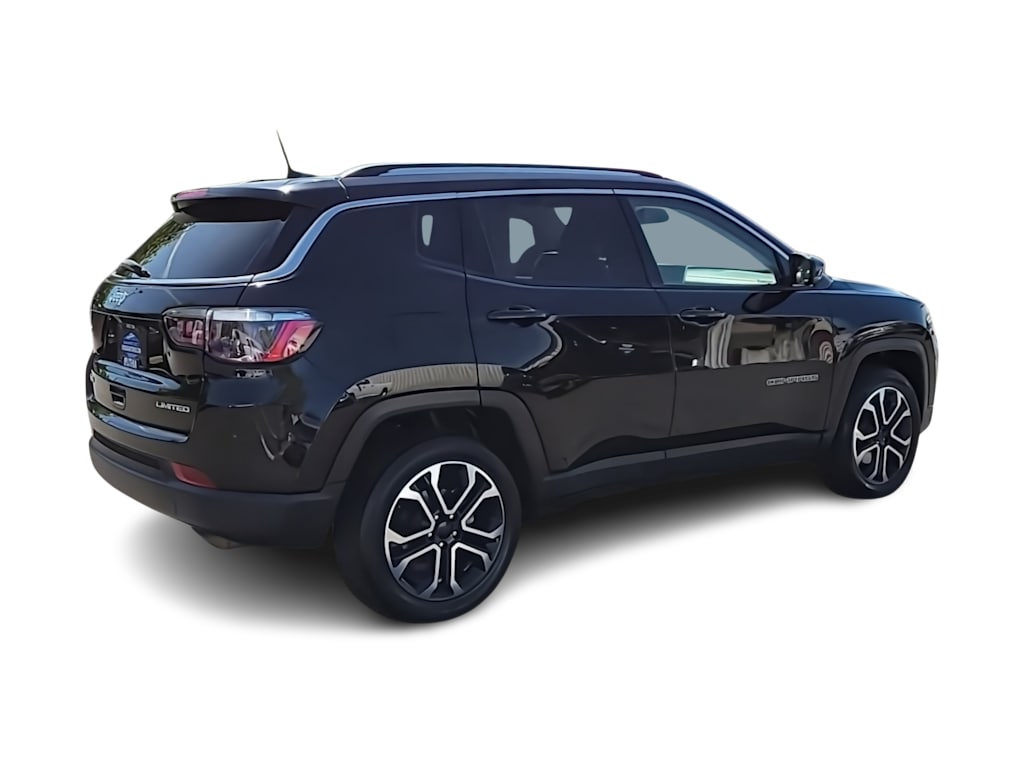 Thumbnail: 2022 Jeep Compass - 21