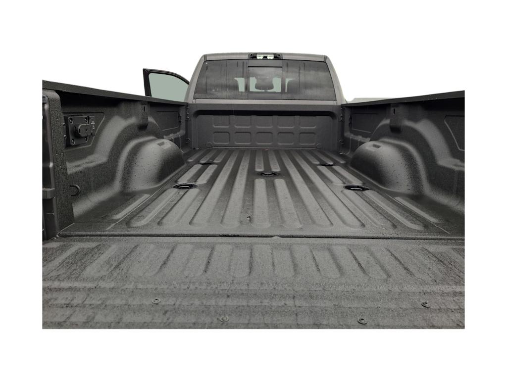 2026 RAM 3500 Laramie - Photo 16