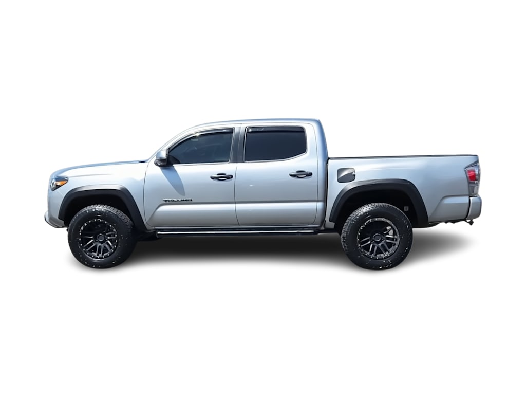 Thumbnail: 2023 Toyota Tacoma - 20
