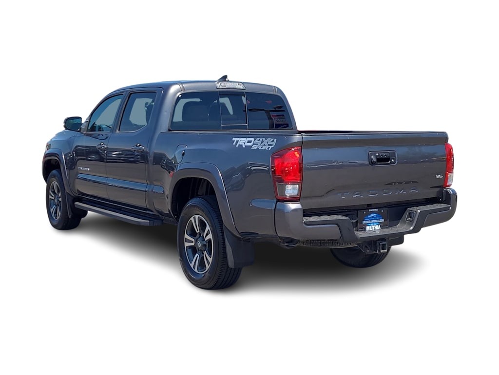 Thumbnail: 2019 Toyota Tacoma - 4
