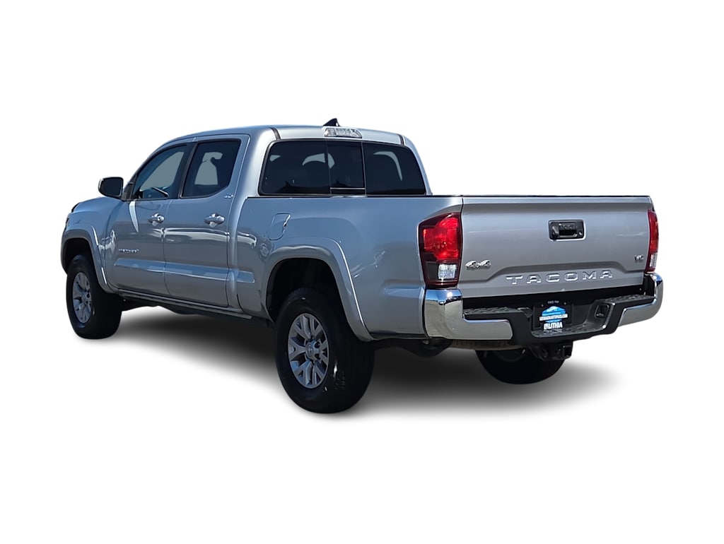 Thumbnail: 2018 Toyota Tacoma - 4