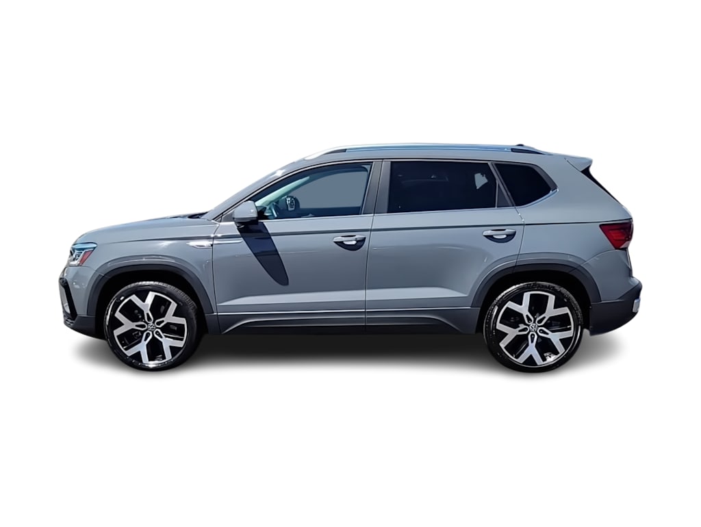 Thumbnail: 2022 Volkswagen Taos - 3
