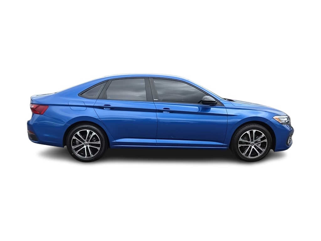 Thumbnail: 2023 Volkswagen Jetta - 24