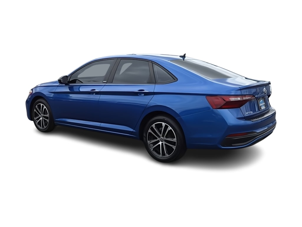 Thumbnail: 2023 Volkswagen Jetta - 4