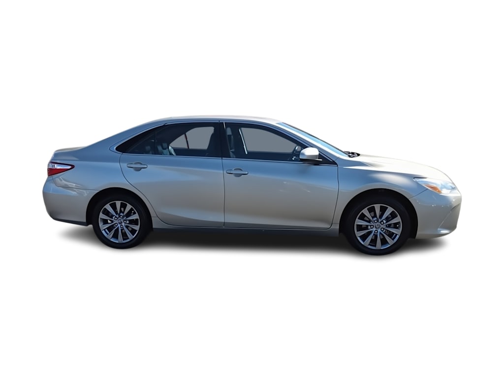 Thumbnail: 2016 Toyota Camry - 23