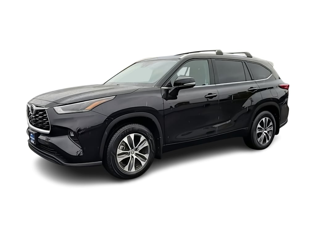 Thumbnail: 2022 Toyota Highlander - 21