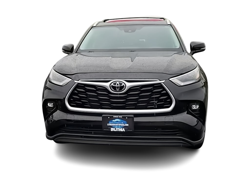 Thumbnail: 2022 Toyota Highlander - 6