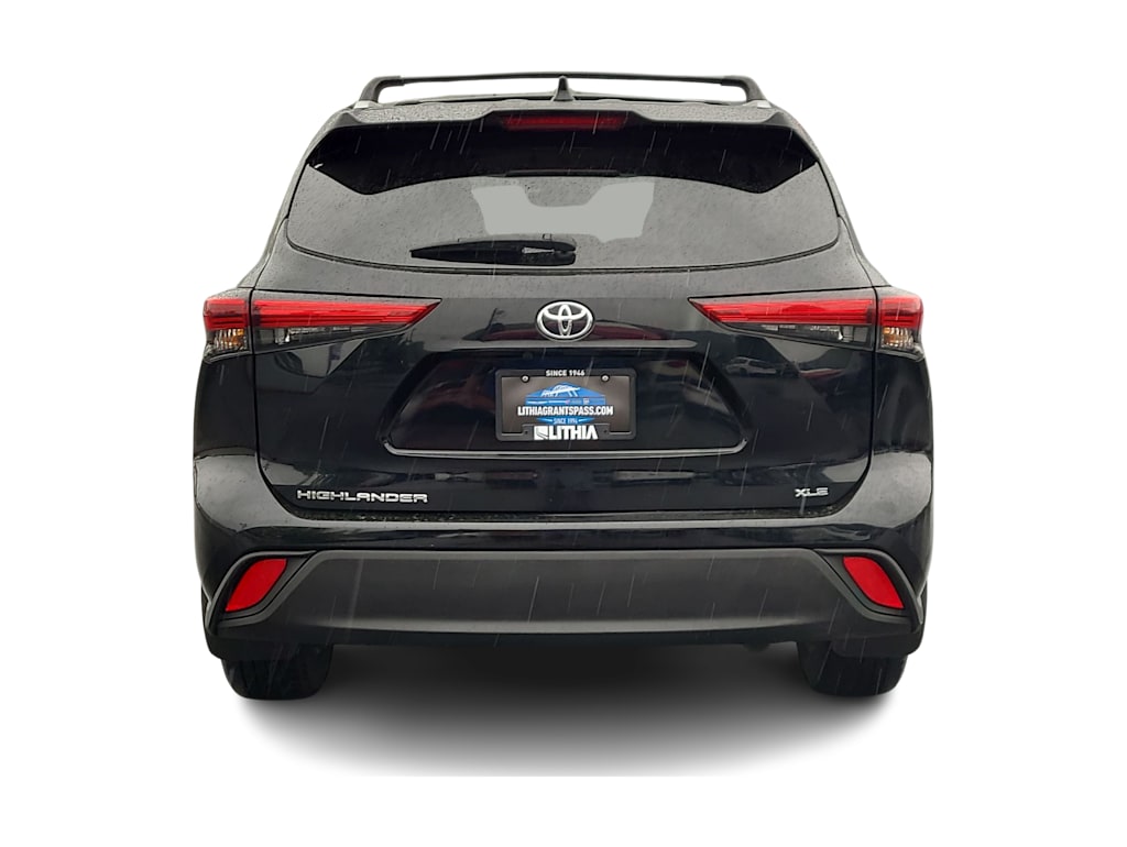 Thumbnail: 2022 Toyota Highlander - 5
