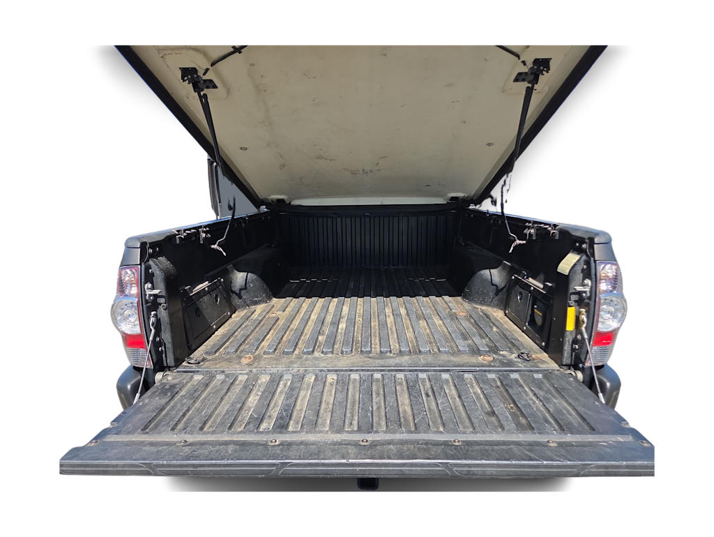 Thumbnail: 2011 Toyota Tacoma - 15