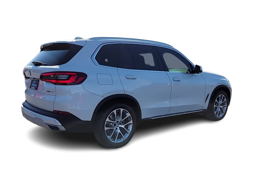 Thumbnail: 2022 BMW X5 - 22