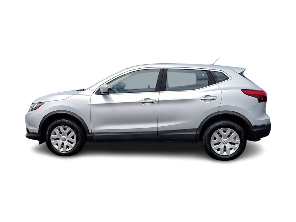 2018 Nissan Rogue Sport S 21