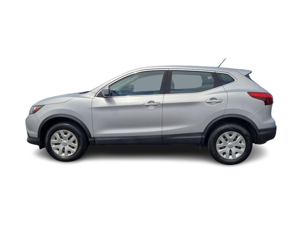 2018 Nissan Rogue Sport S 24