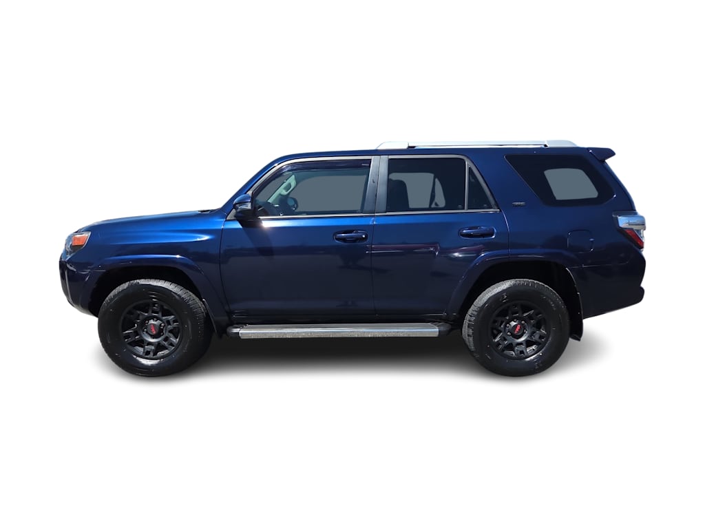 Thumbnail: 2016 Toyota 4Runner - 23