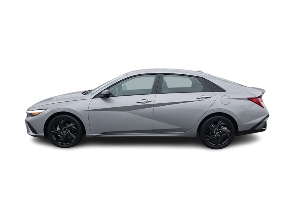 Thumbnail: 2026 Hyundai Elantra - 3
