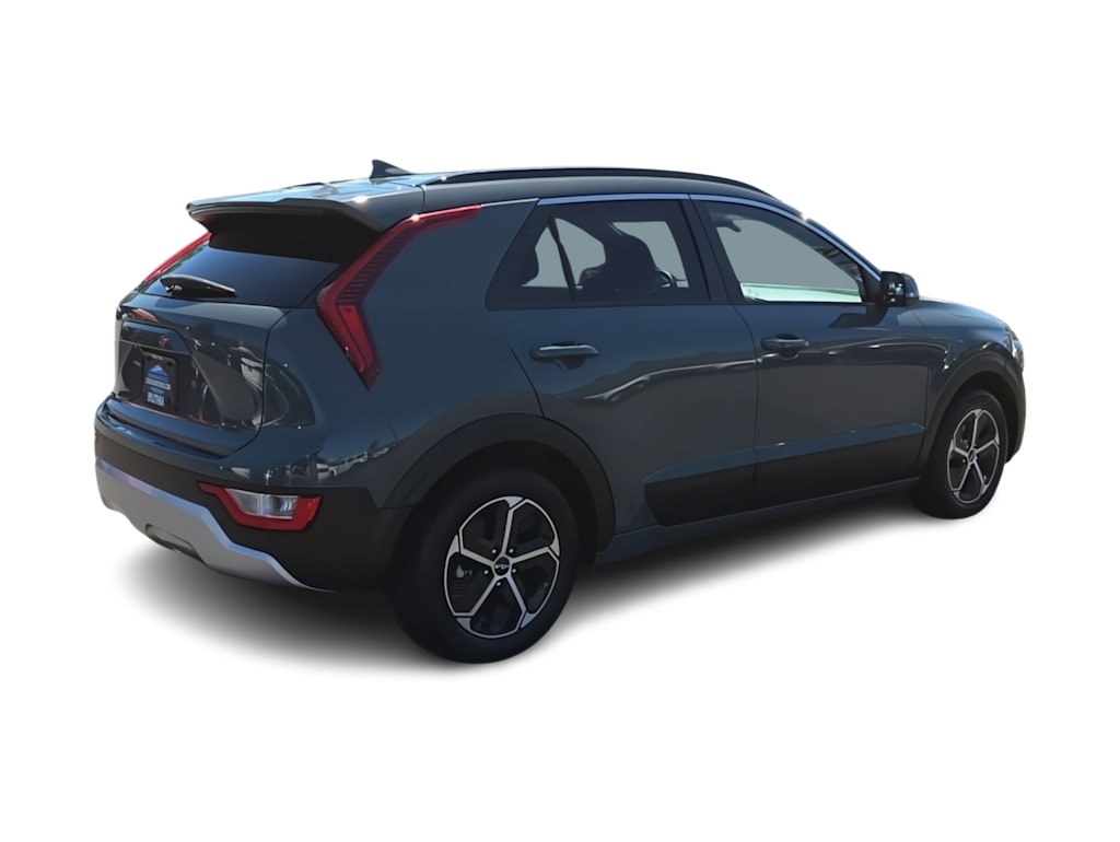 Thumbnail: 2023 Kia Niro - 22