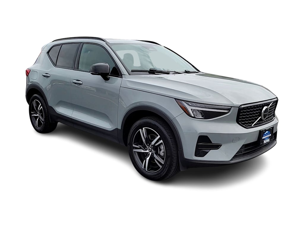 2024 Volvo XC40 B5 Core 19
