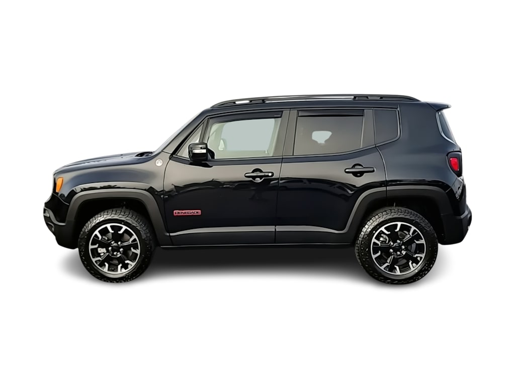 Thumbnail: 2023 Jeep Renegade - 3