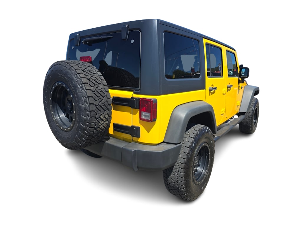 Thumbnail: 2015 Jeep Wrangler - 17