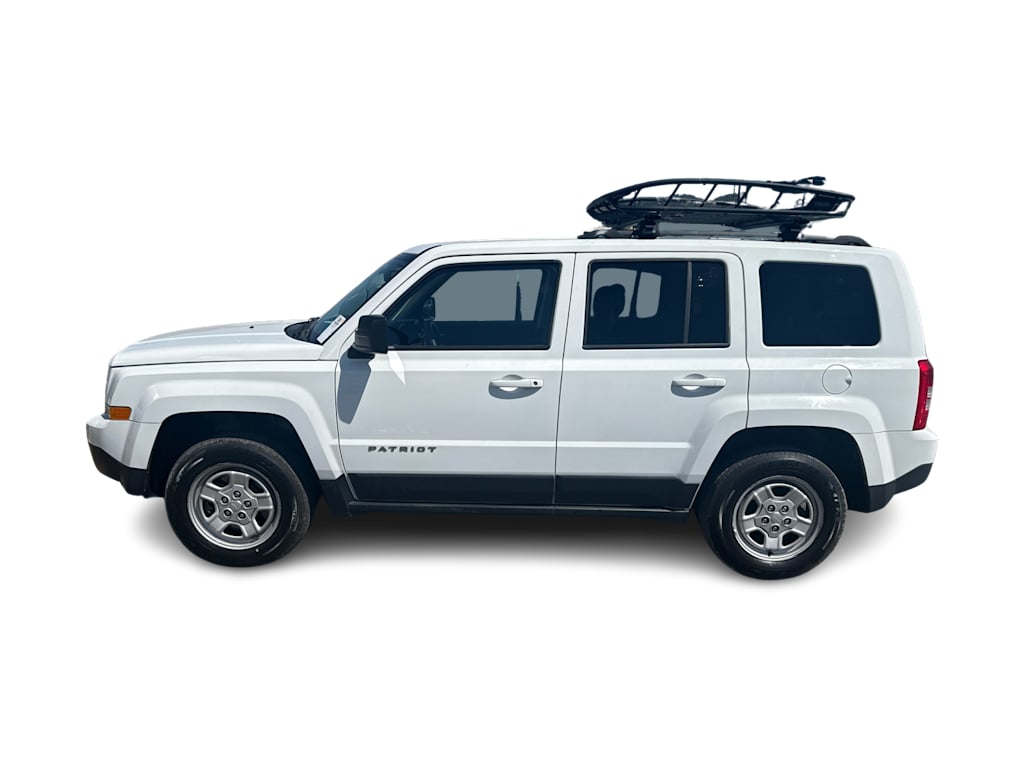 Thumbnail: 2016 Jeep Patriot - 3