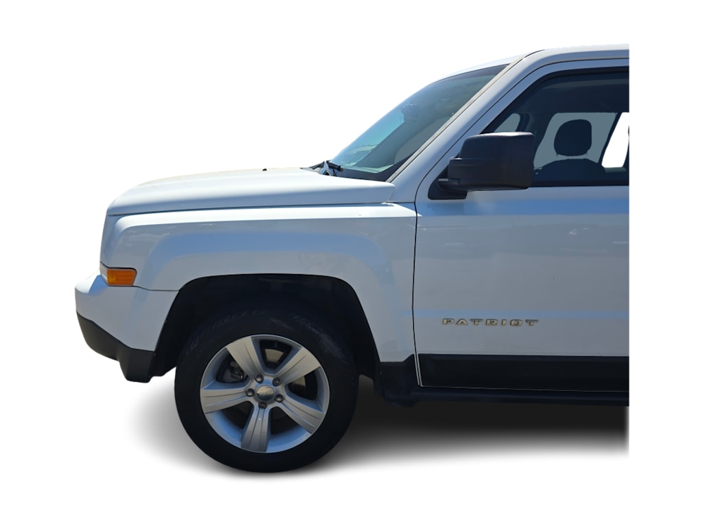 Thumbnail: 2016 Jeep Patriot - 13